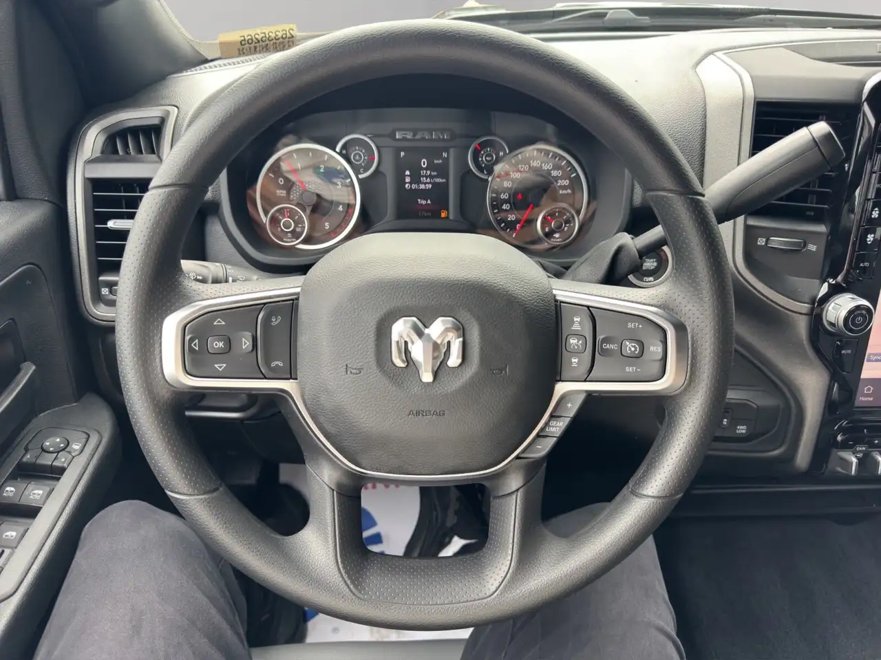 RAM 3500 снимка RAM 3500