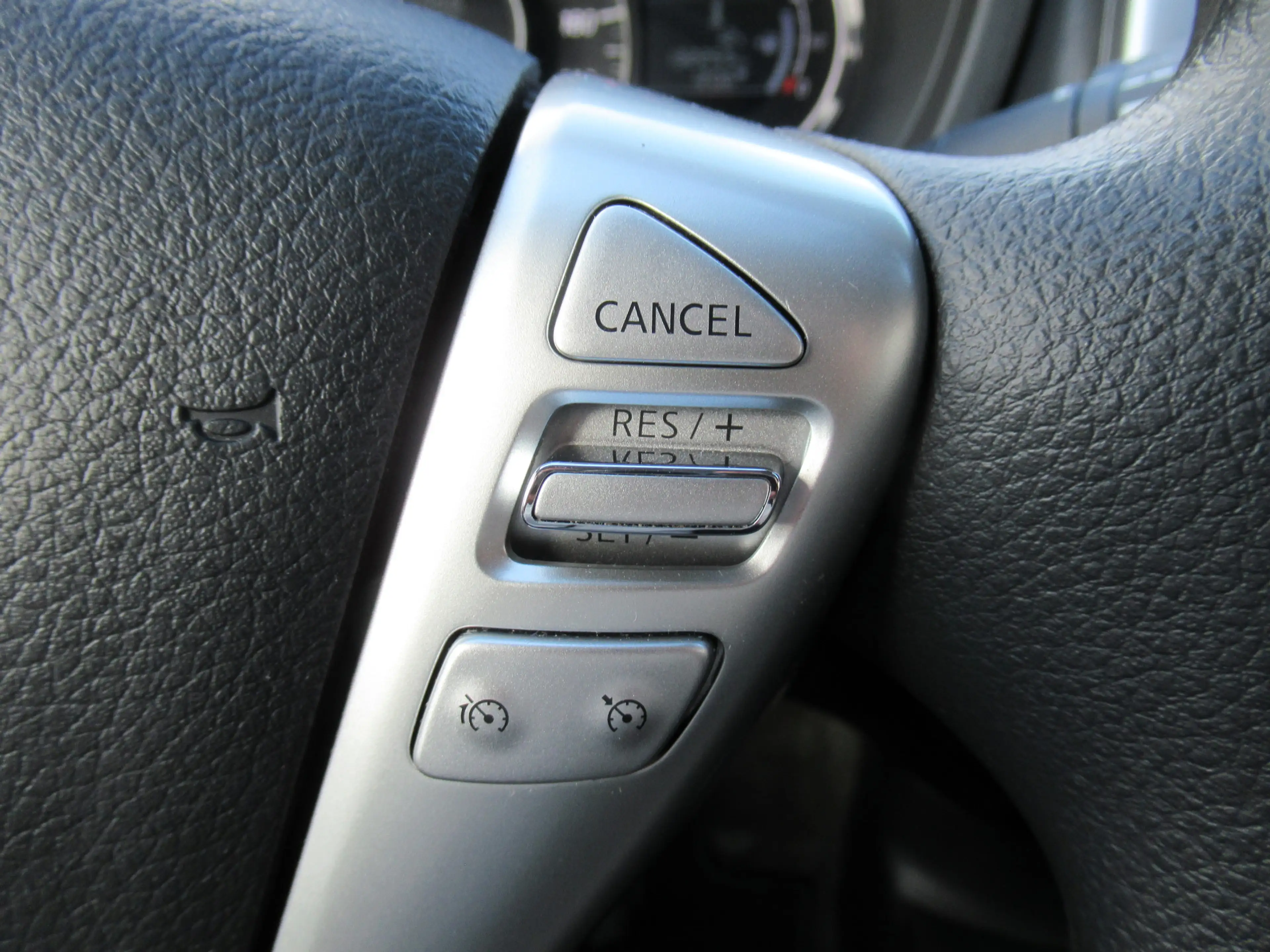 Nissan Note 1.2 Connect Edition — photo 12