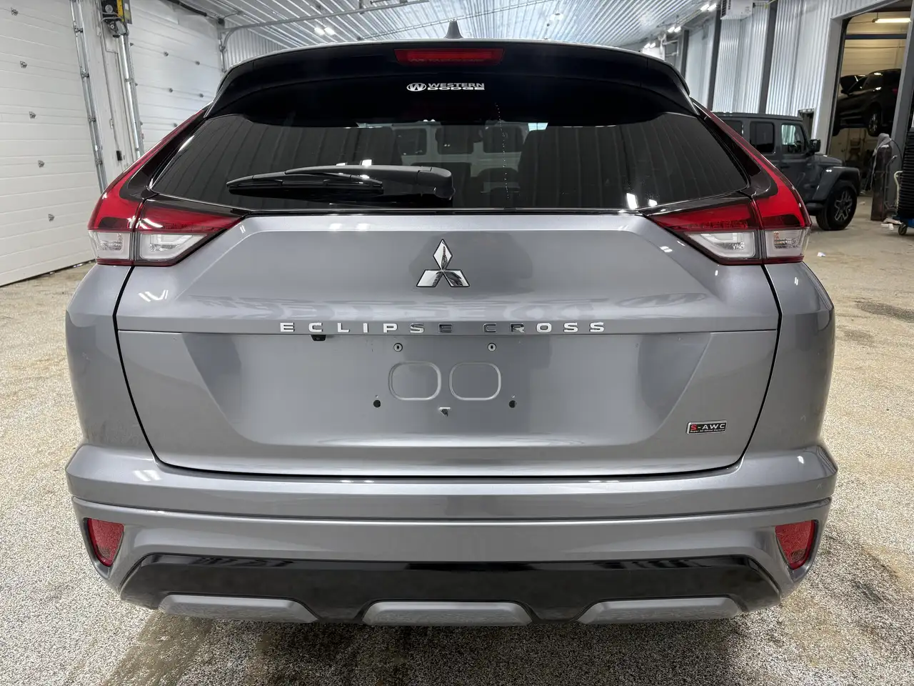 Mitsubishi Eclipse Cross снимка Mitsubishi Eclipse Cross