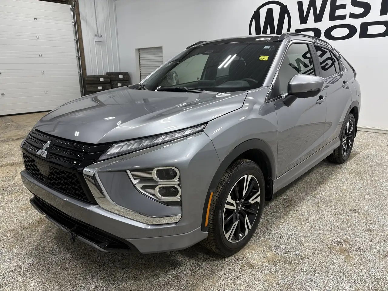 Mitsubishi Eclipse Cross снимка Mitsubishi Eclipse Cross