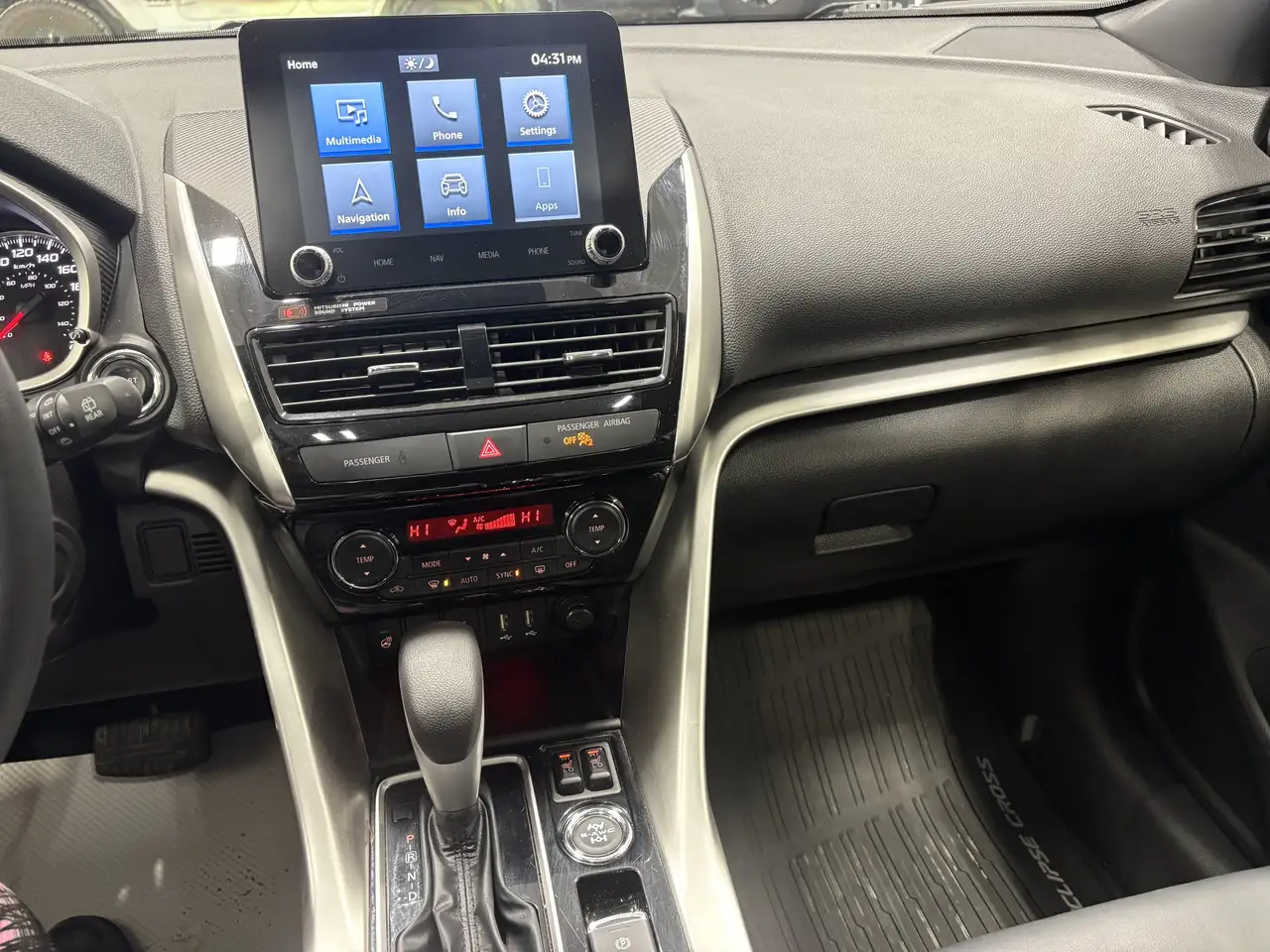Mitsubishi Eclipse Cross снимка Mitsubishi Eclipse Cross