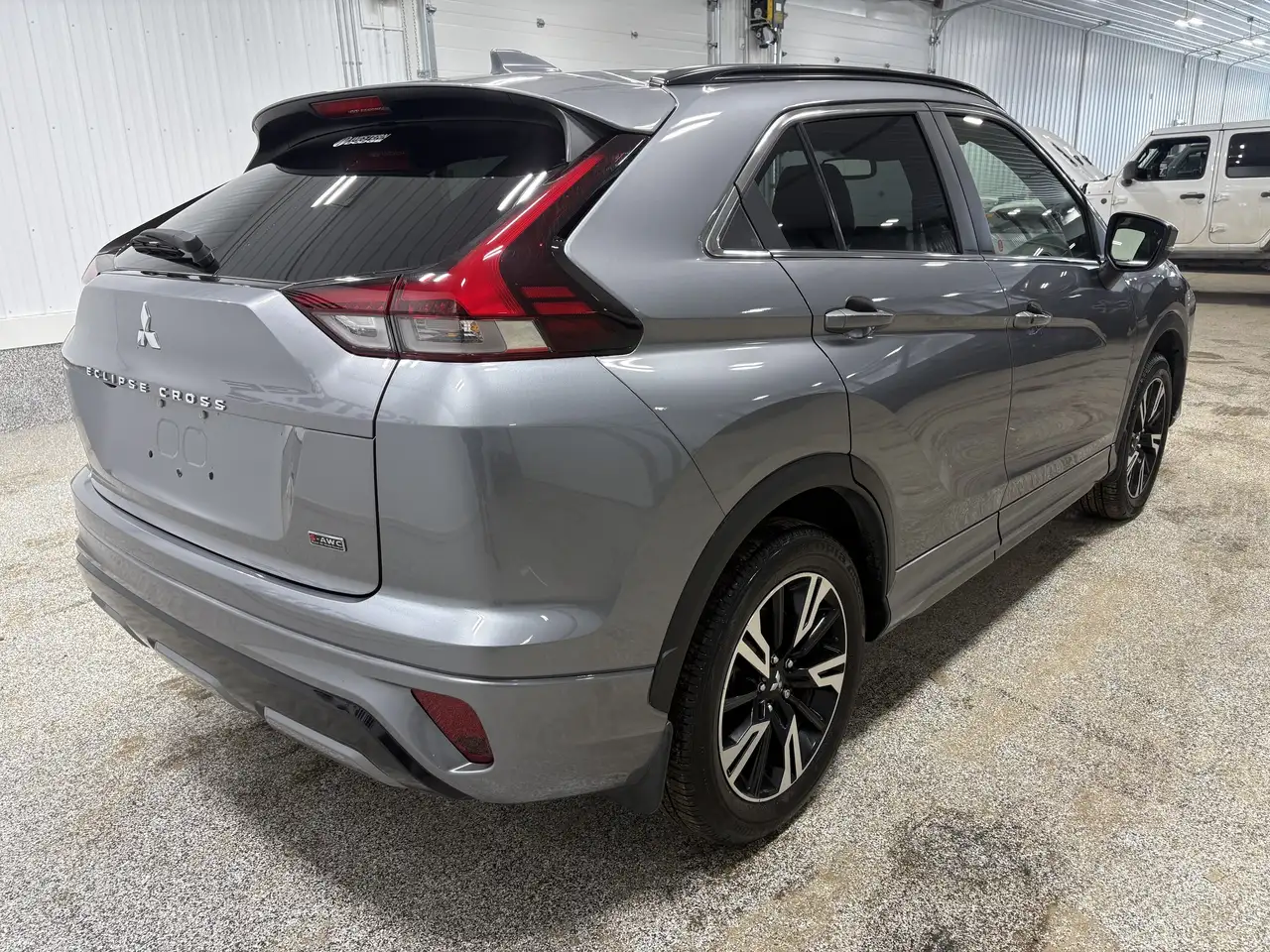 Mitsubishi Eclipse Cross снимка Mitsubishi Eclipse Cross