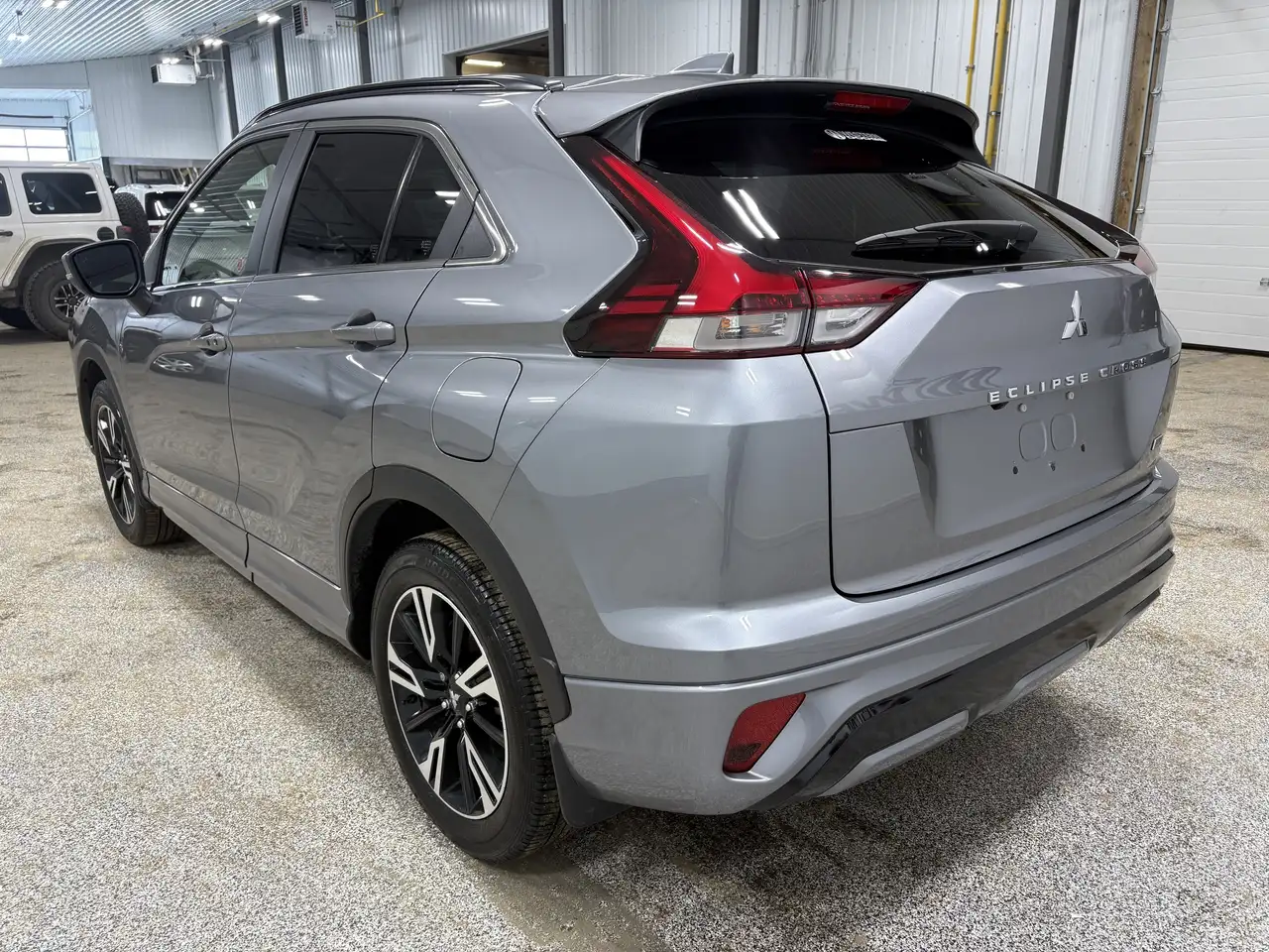 Mitsubishi Eclipse Cross снимка Mitsubishi Eclipse Cross