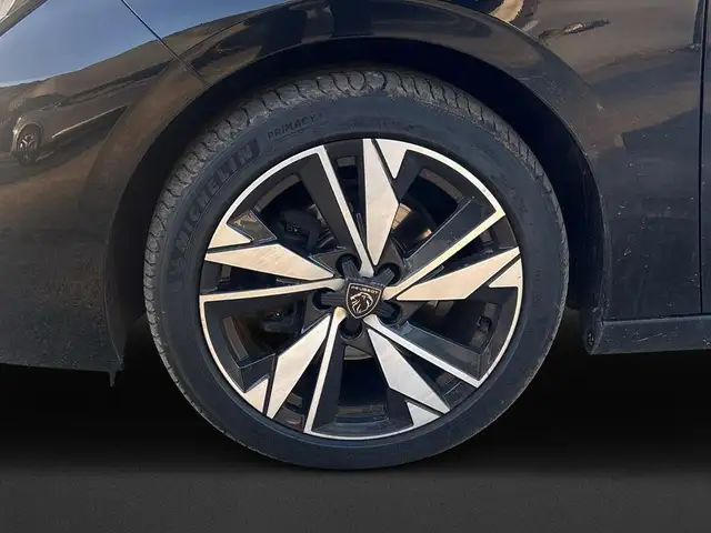 Peugeot 308 view 8