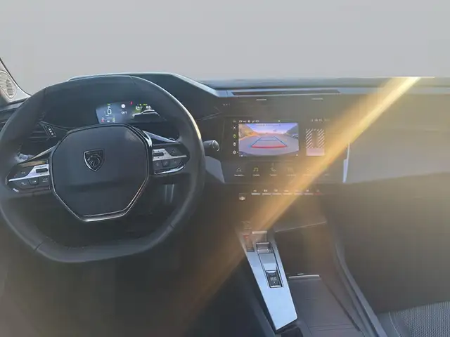 Peugeot 308 view 10