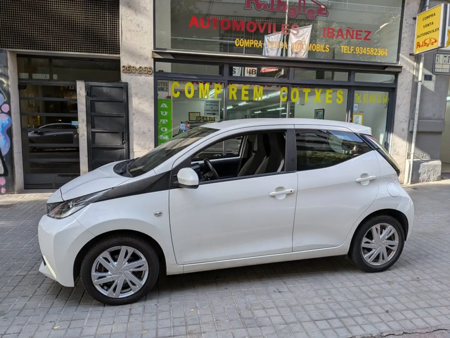 Toyota Aygo 1.0 VVT-i x-cite x-shift Blanco - 1