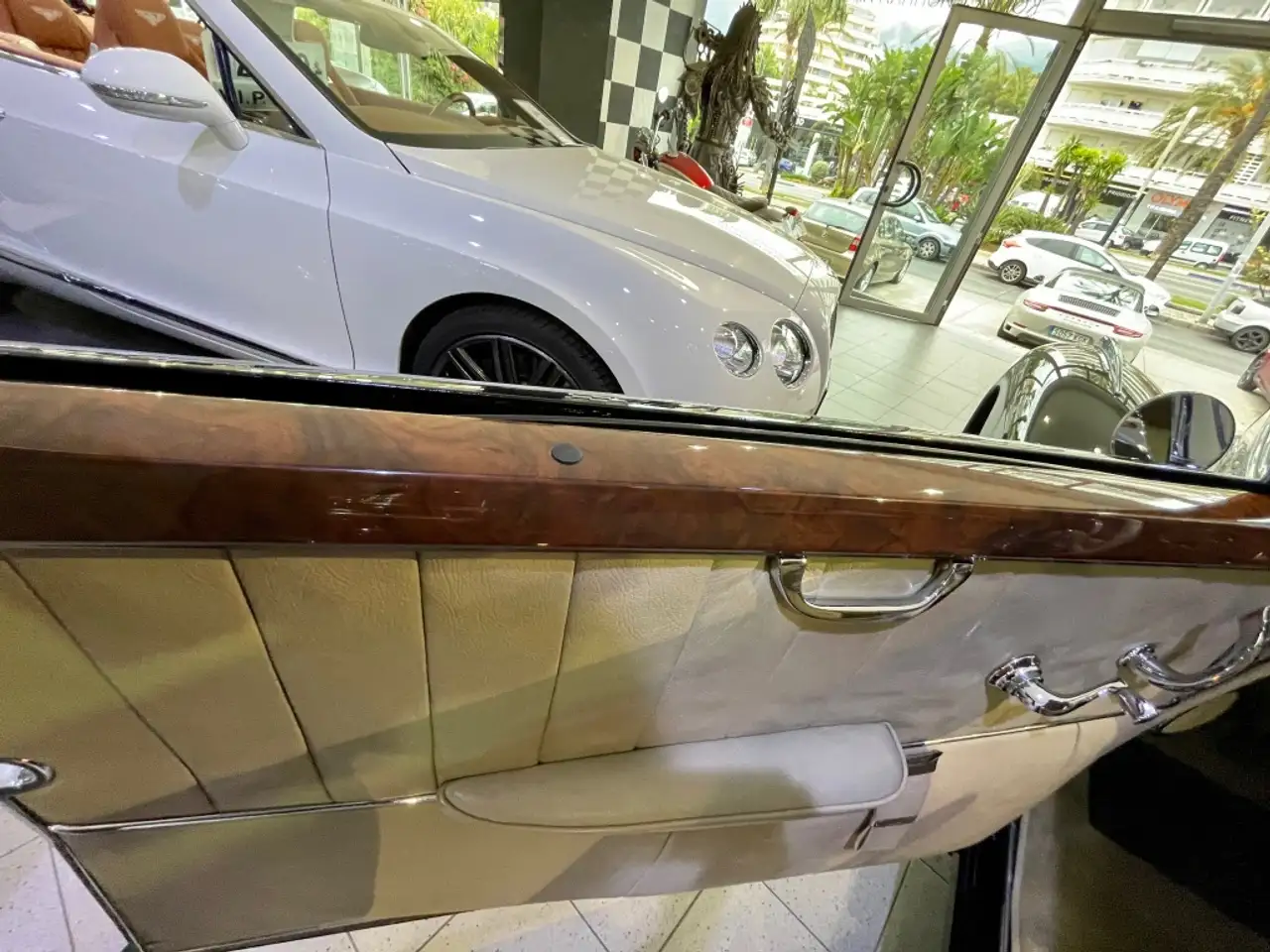 Mercedes-Benz 300 S Coupé (188), foto 7