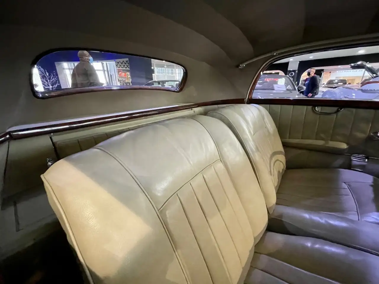 Mercedes-Benz 300 S Coupé (188), foto 4