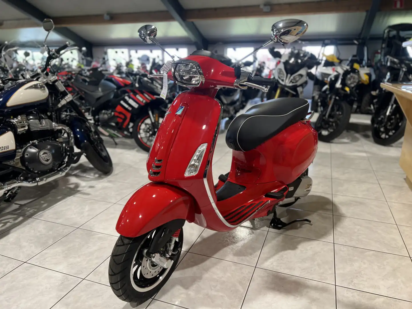 Vespa Sprint Rosso - 2