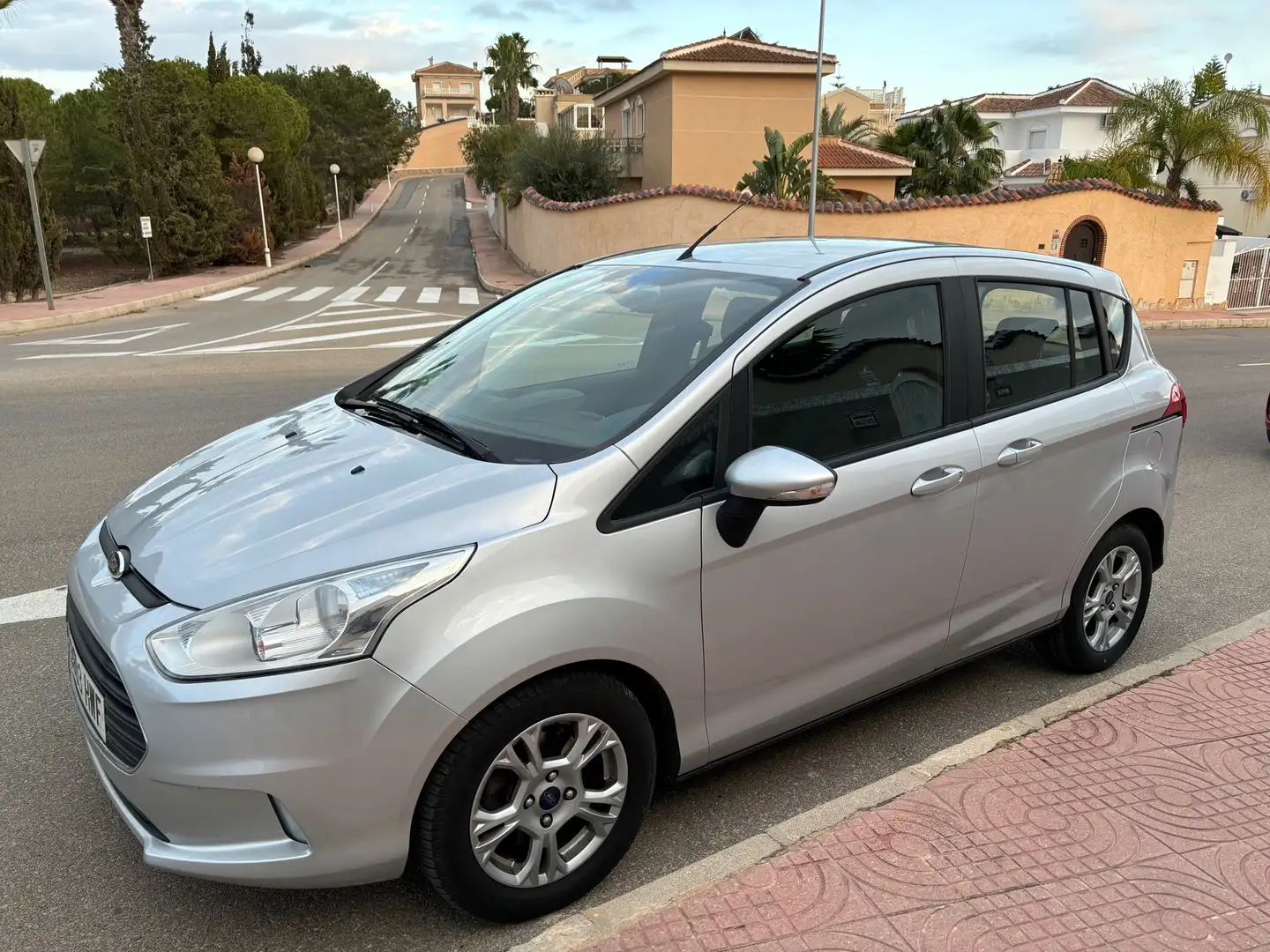 Ford B-Max 1.6 Ti-VCT Trend Powershift Plateado - 2