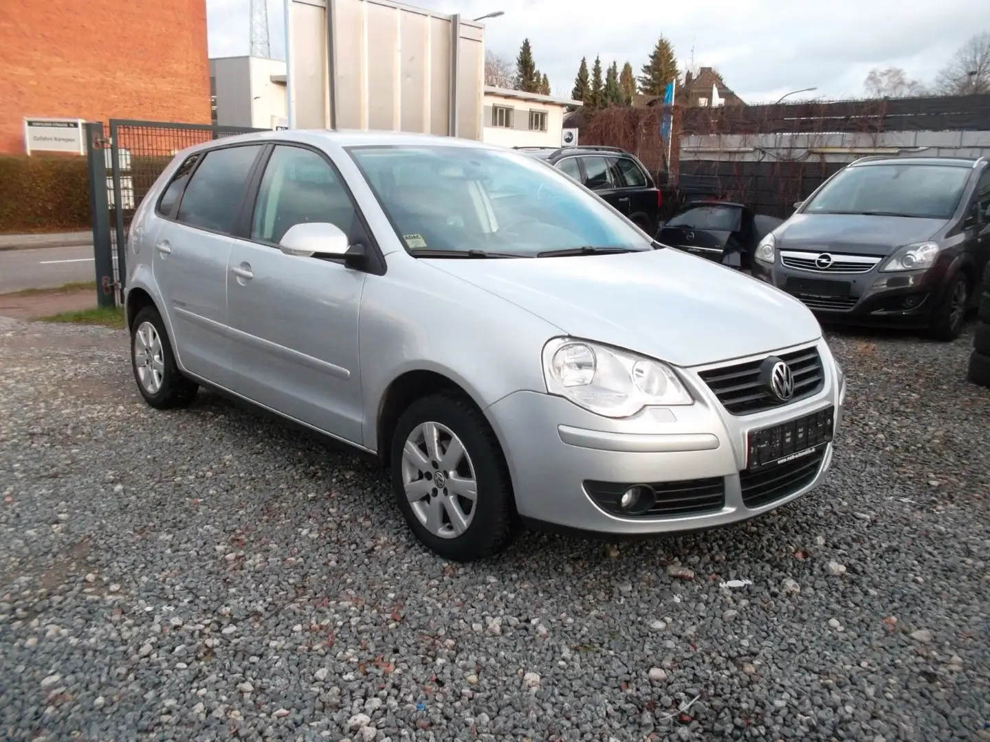 Volkswagen Polo IV United 1,6 Automatik 4.Türen 1.HAND Zilver - 2