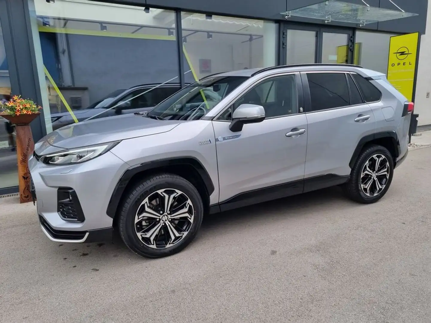 Suzuki Across 2.5 Plug-in Hybrid Flash E-Four Silber - 1