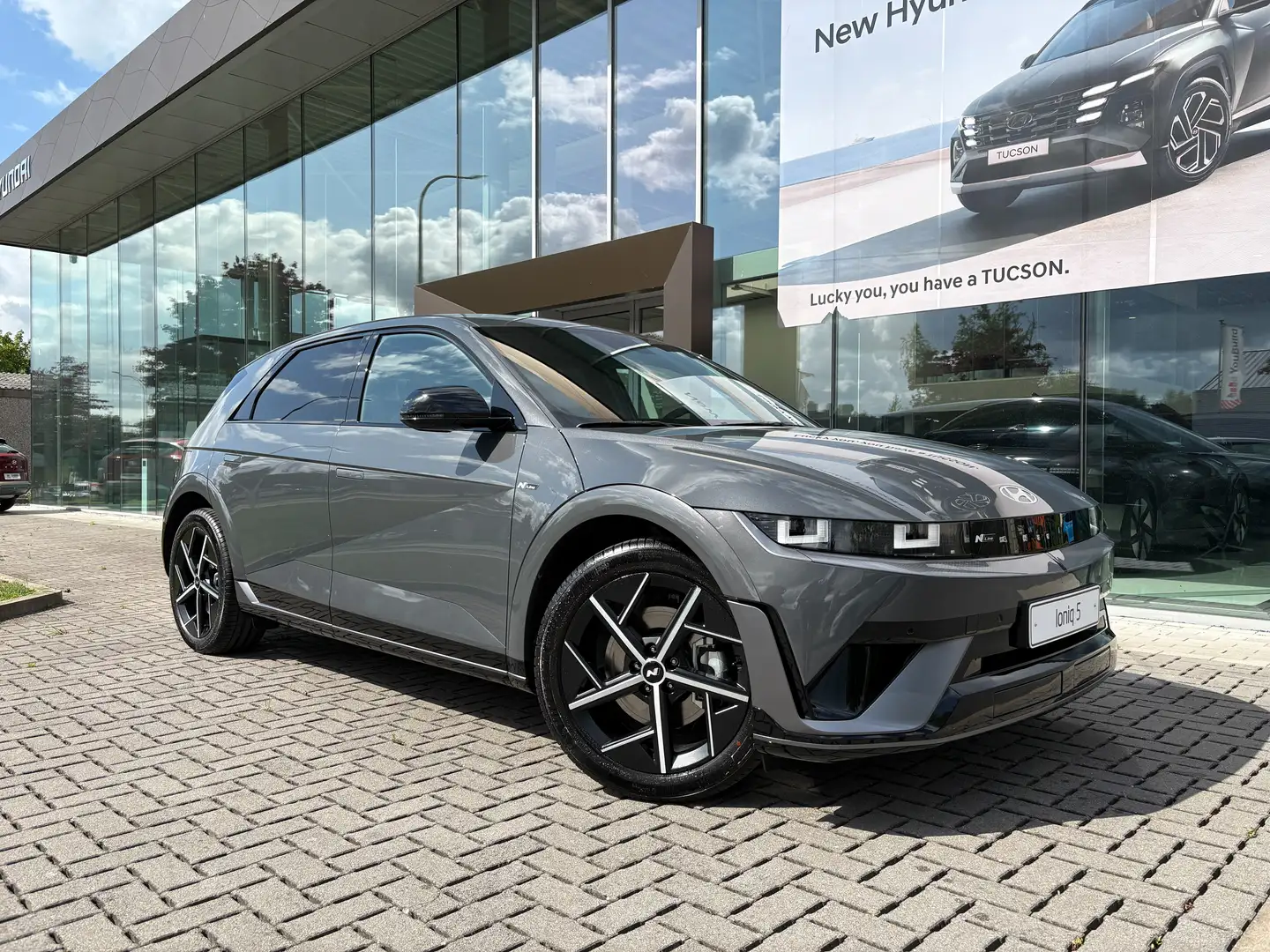 Hyundai IONIQ 5 84 kWh Bunisess+ N-Line Gris - 1