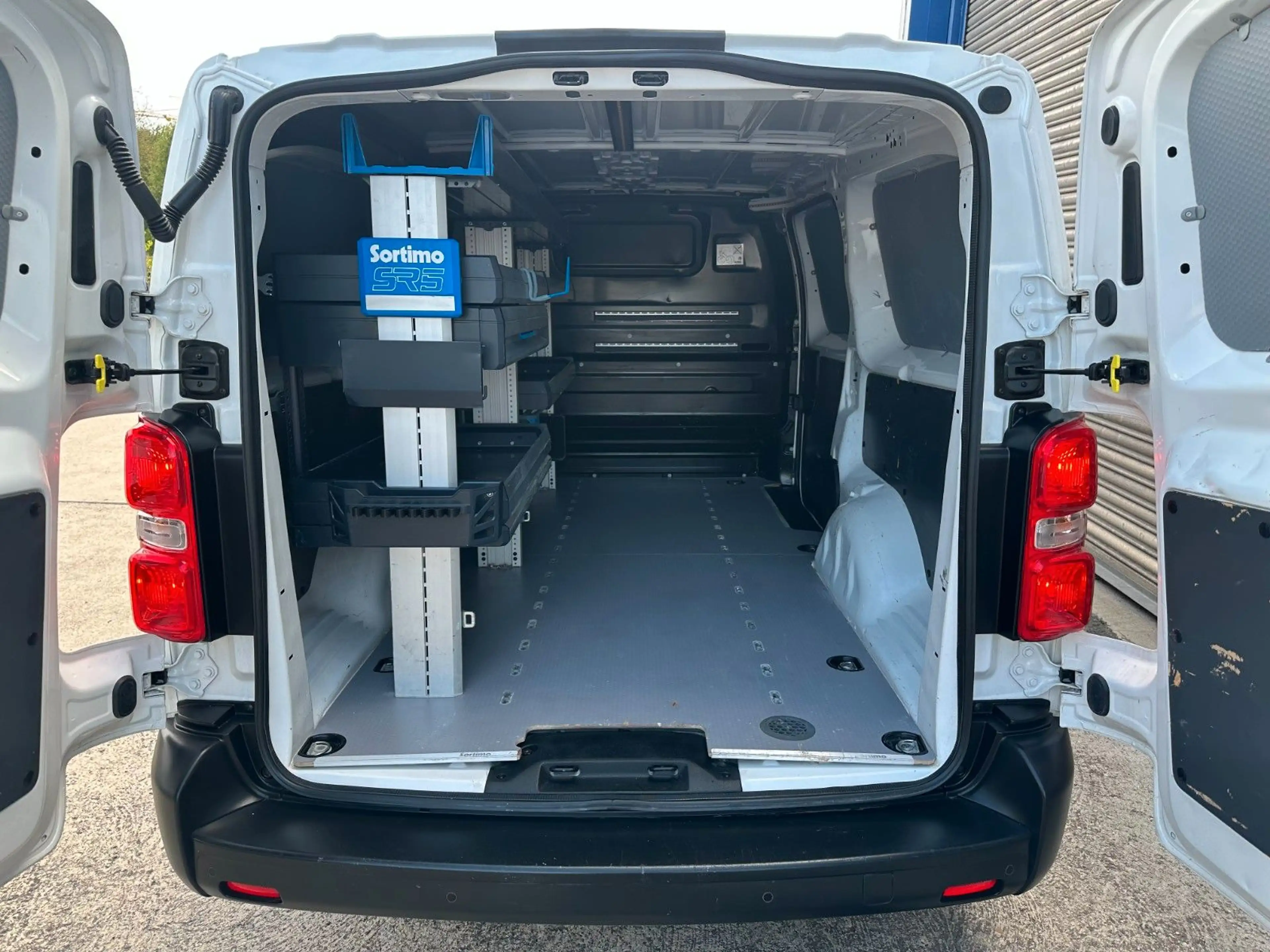 Opel Vivaro Kasten Edition L*NAVI*SORTIMO*KAMERA*