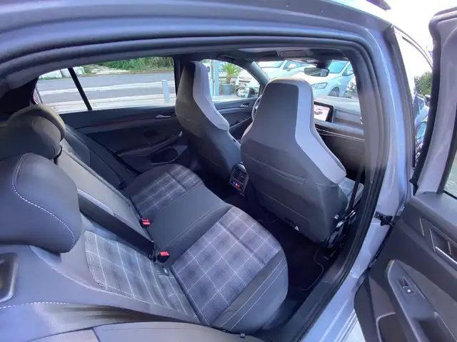 Volkswagen Golf view 10