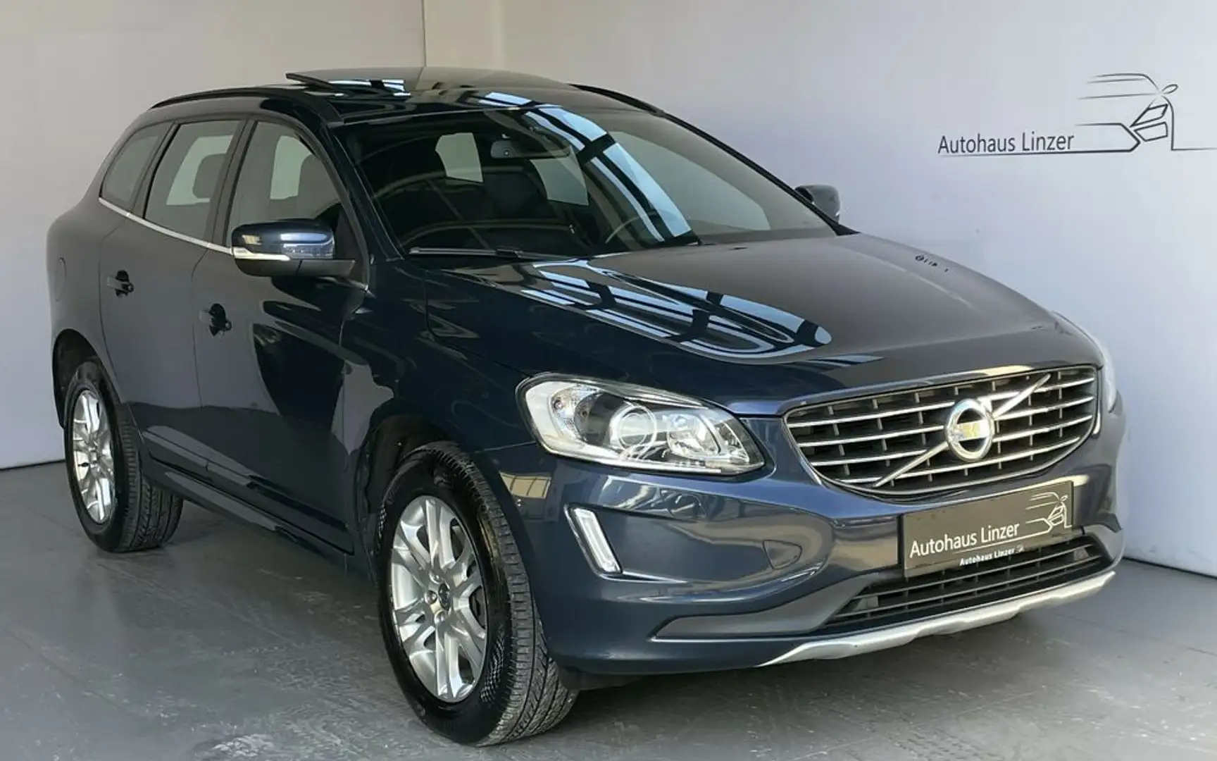 Volvo XC60 4x4 Aut. Bi-Xenon*PANO*MEMO*AHK*LenkradH*PDC* Blau - 1