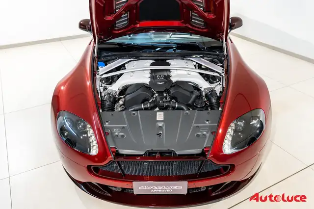 Aston Martin Vantage view 14