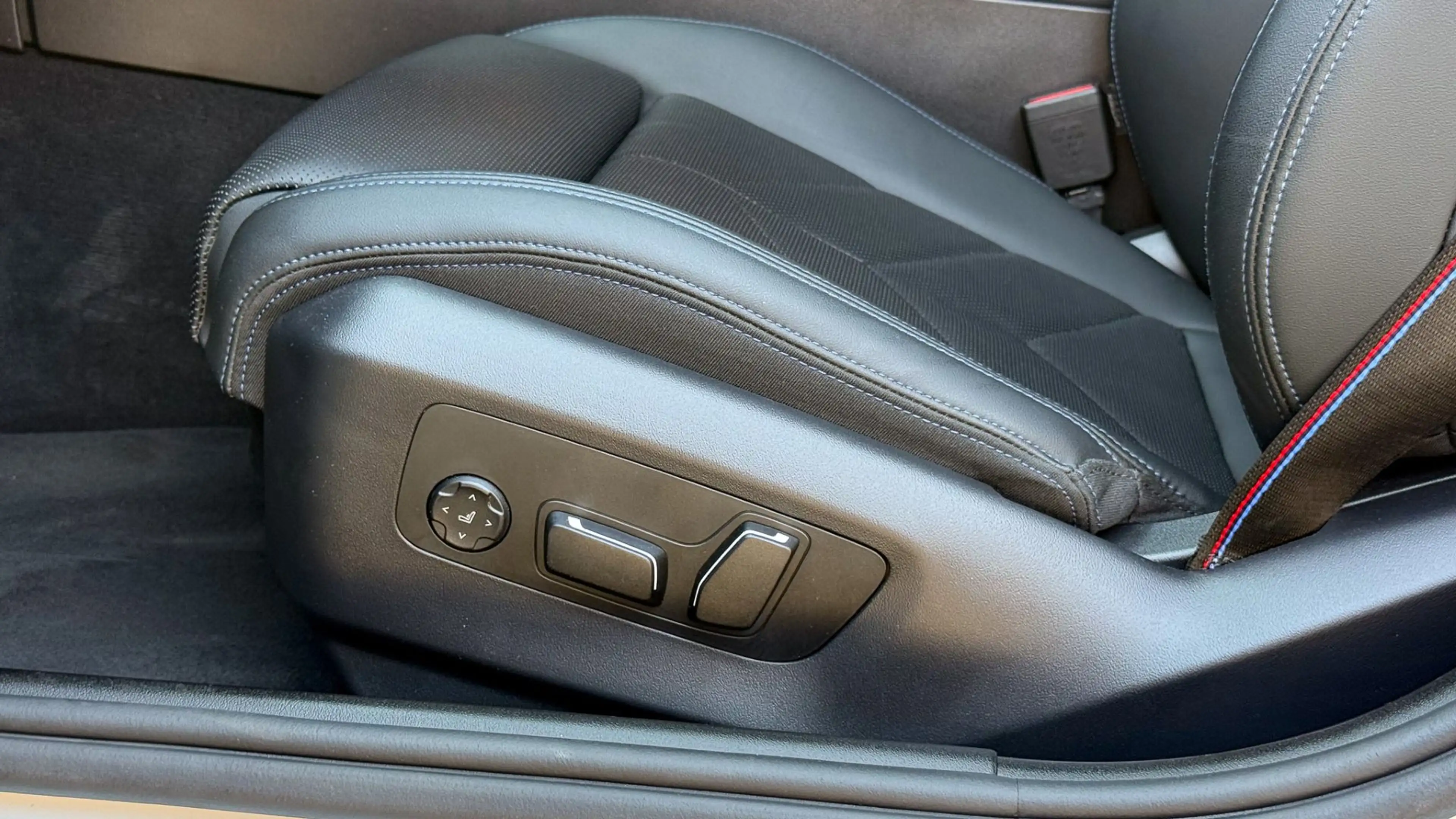 BMW 540 d xDrive M-Sportpaket Pro — photo 15