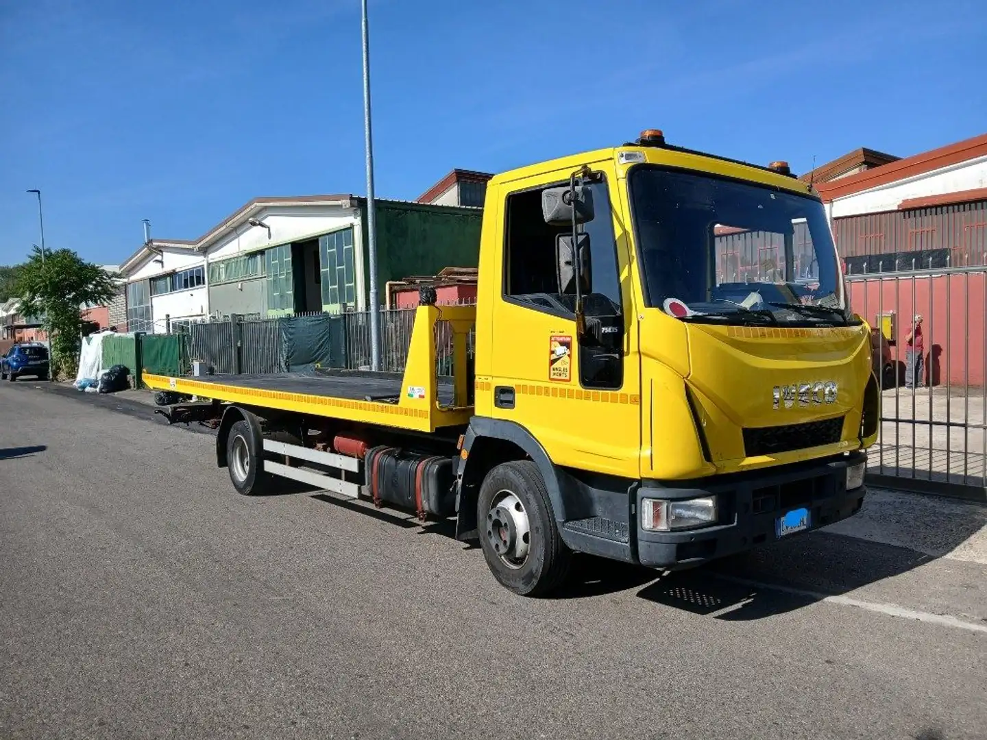Iveco LKW/TRUCKS CARROATTREZZI  75 Jaune - 1