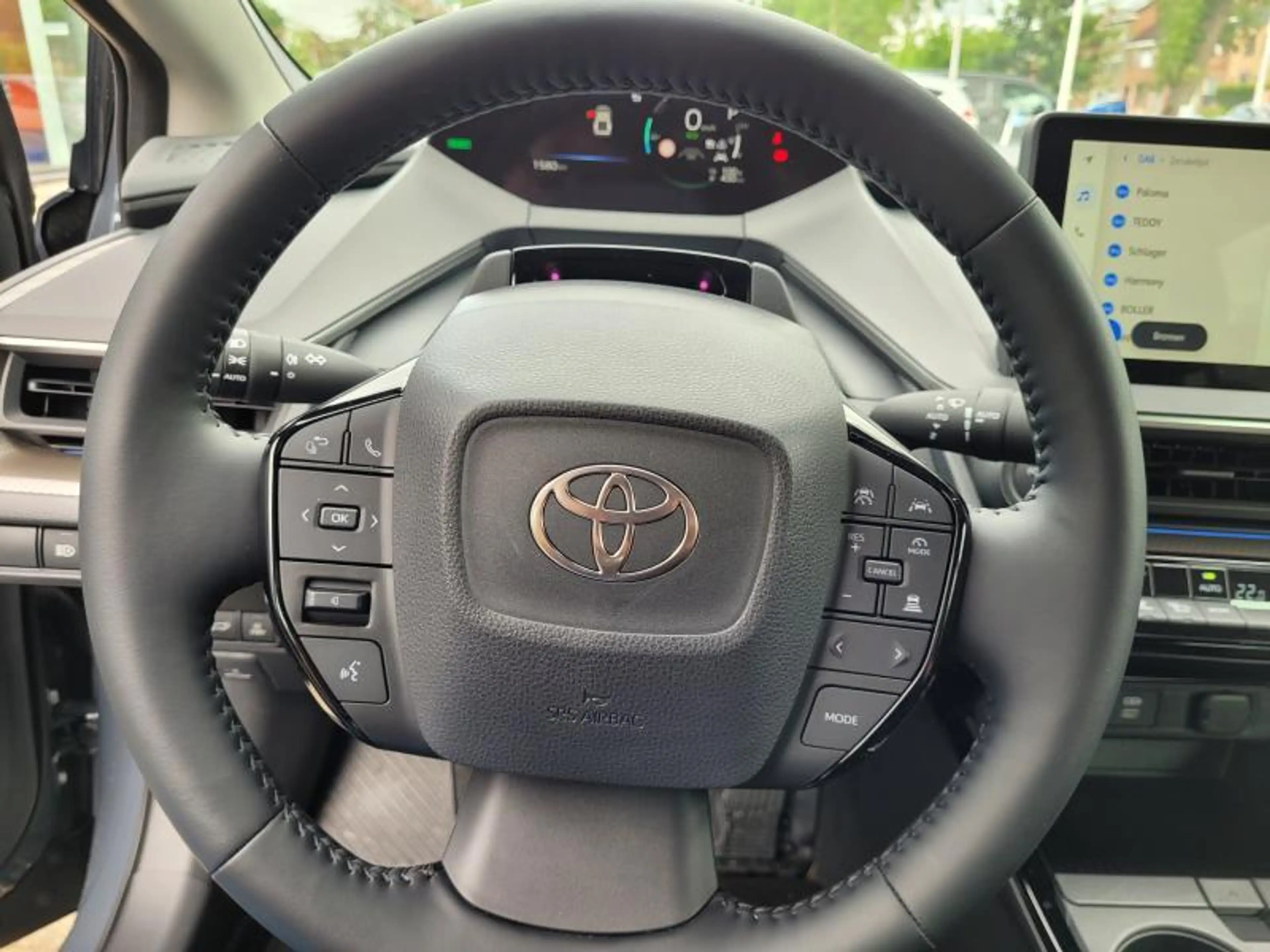 Toyota Prius Plug In Premium DEMO Wagen - niet ingeschreven — photo 15