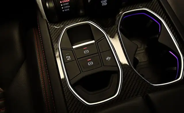 Lamborghini Urus view 11