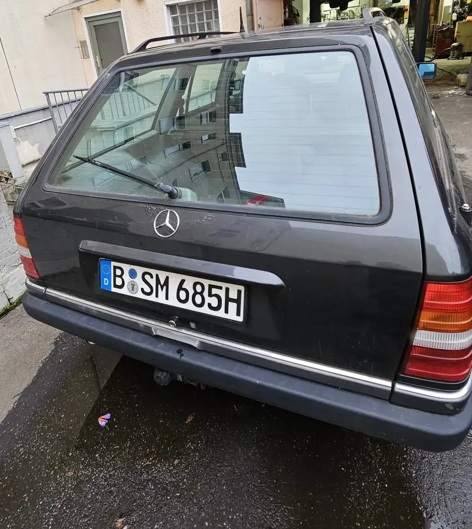 Mercedes-Benz 200 Kombi Schwarz - 2