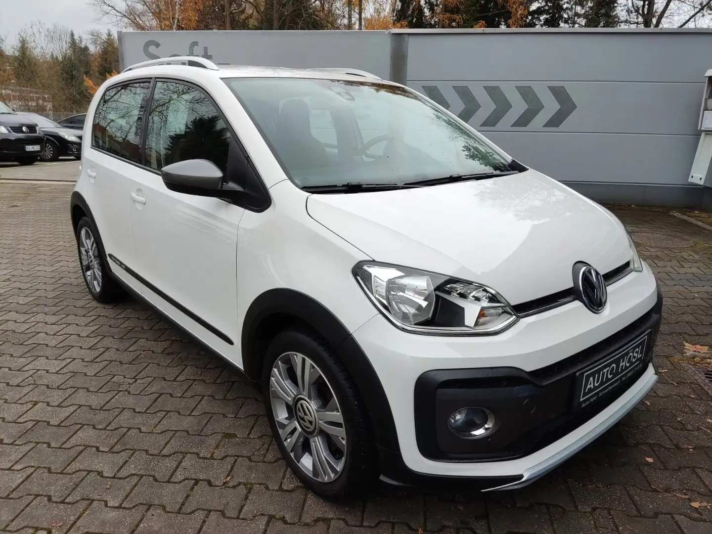 Volkswagen up! 1.0 cross up!*SHZ*Freispr.*Klima*8-fach ber* Weiß - 1
