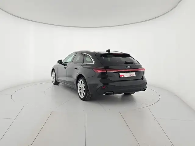 Audi A5 view 3