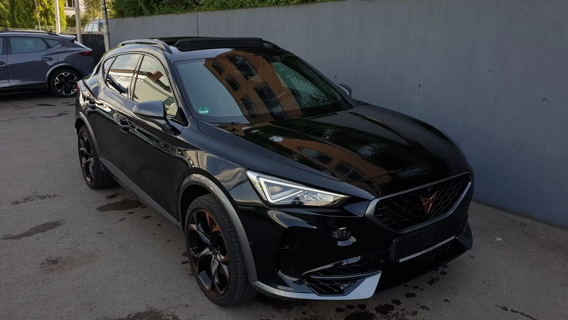 CUPRA Formentor 2.0 TSI VZ 4D DSG Pano/SSL/ACC/AHK Schwarz - 2