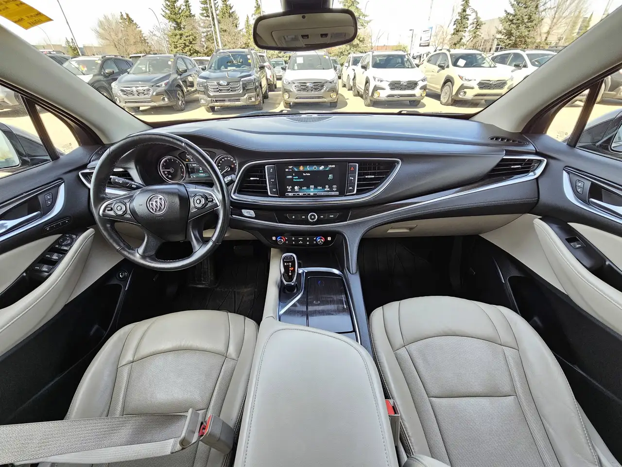 Buick Enclave снимка Buick Enclave