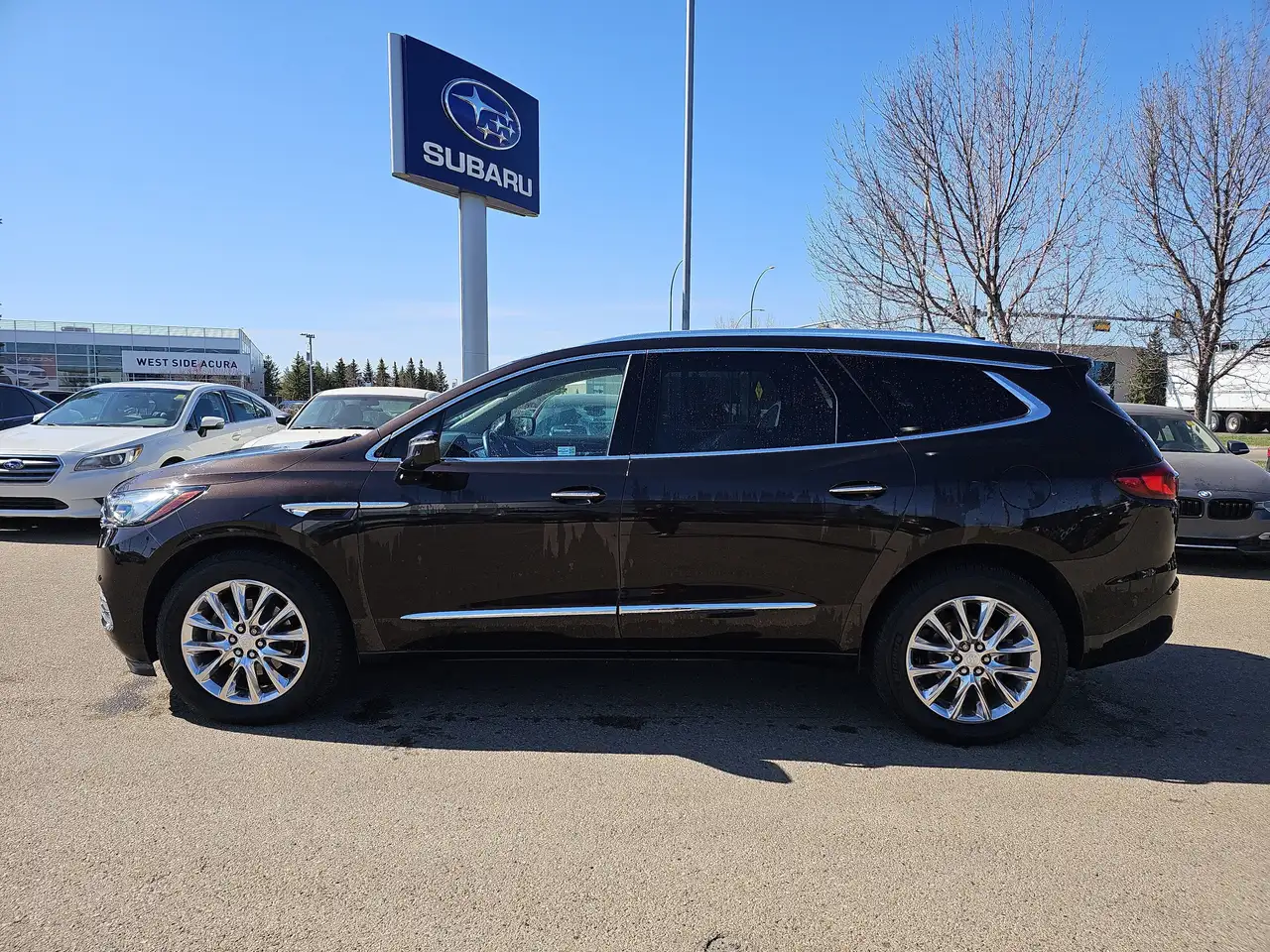 Buick Enclave снимка Buick Enclave
