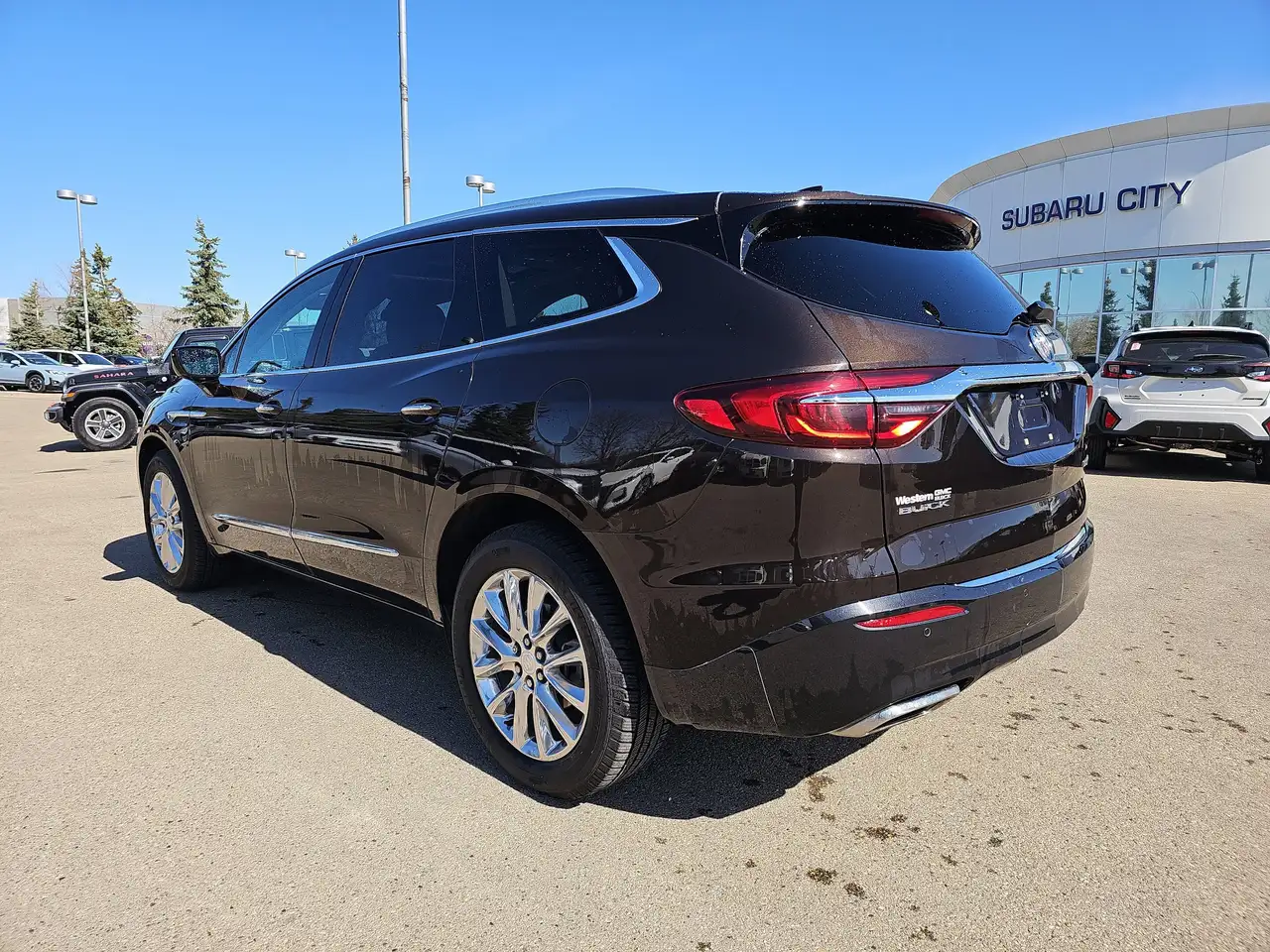 Buick Enclave снимка Buick Enclave