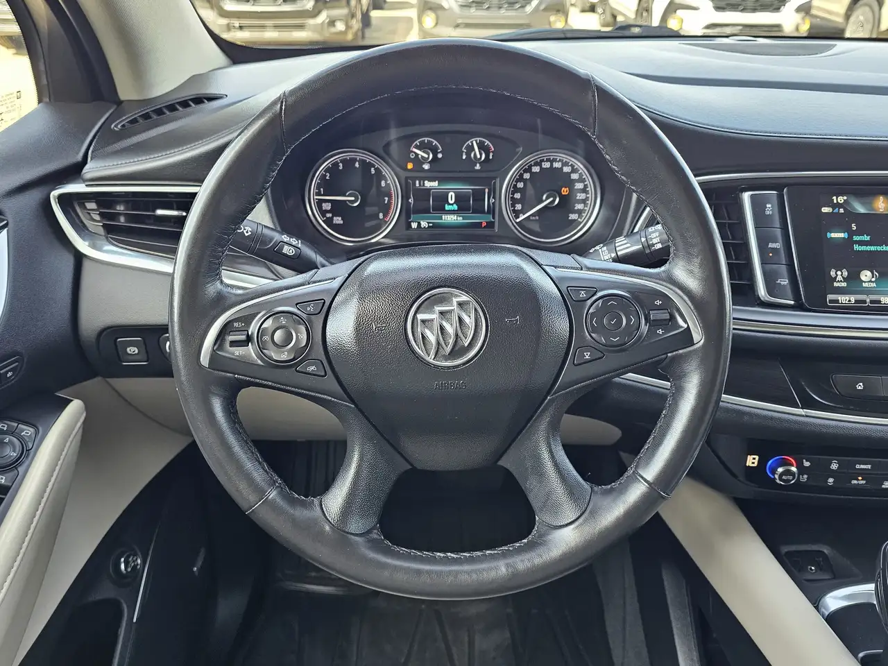 Buick Enclave снимка Buick Enclave