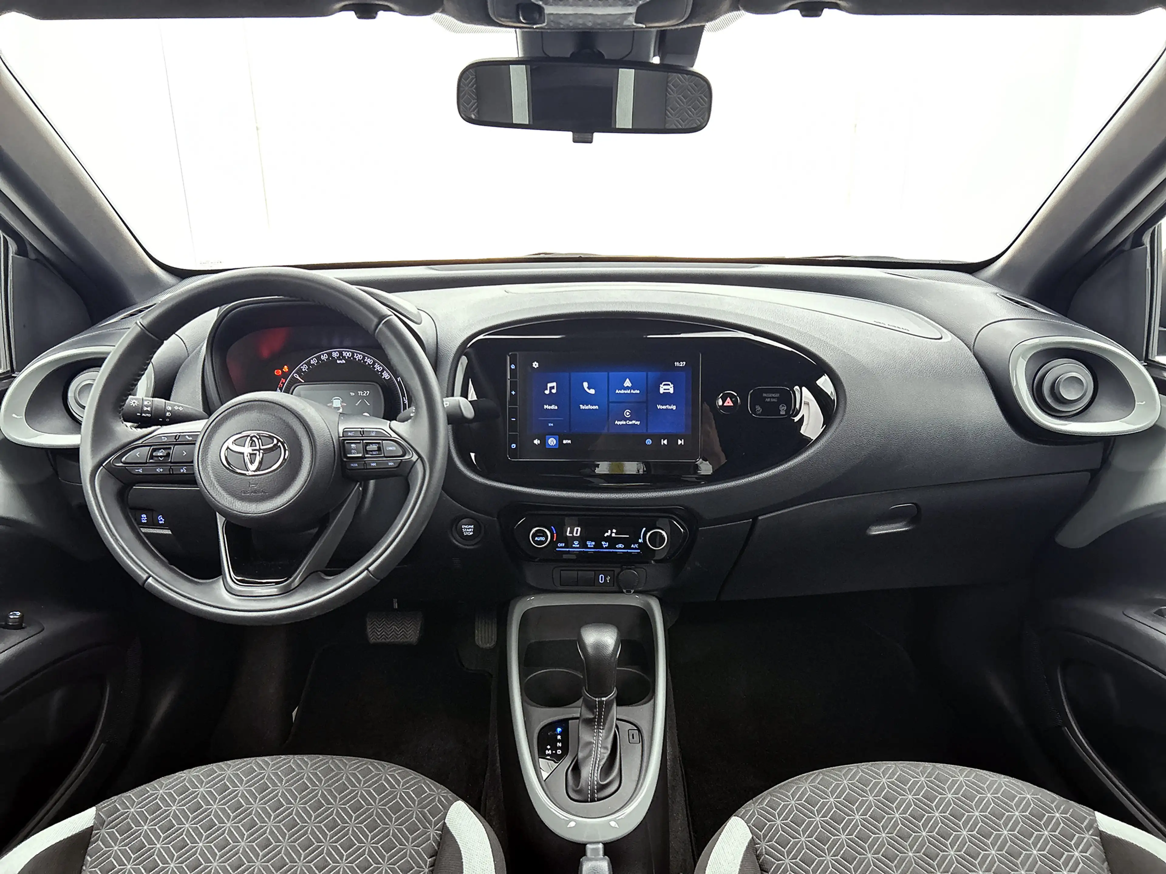 Toyota Aygo X 1.0 VVT-i S-CVT Pulse + | BTW Voertuig | Parkeerse — photo 4