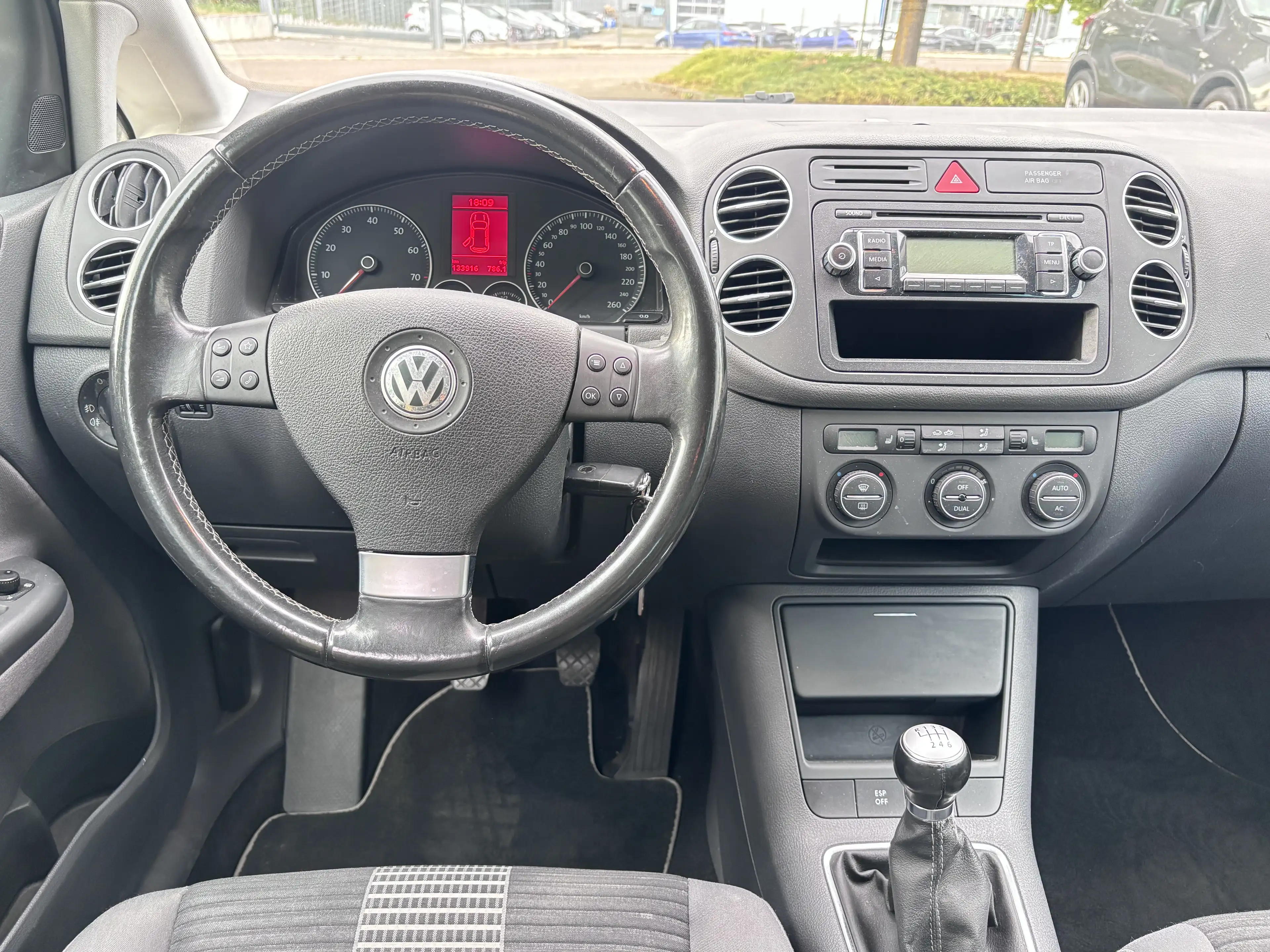 Volkswagen Golf Plus 1.4 16V United*2.HAND-EURO 4-ALU-WR-SHZ* — photo 13
