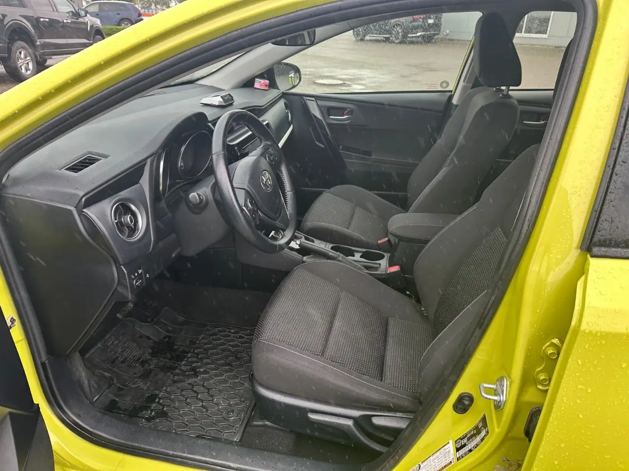 Toyota Corolla снимка Toyota Corolla