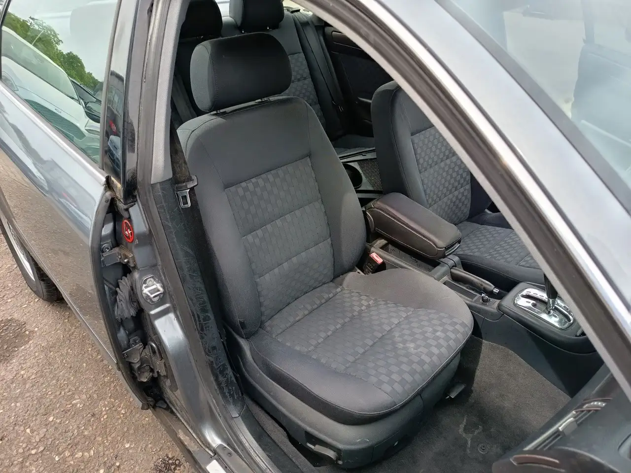 Audi A6 -2.4 Automatik nur 123.000 km, foto 11