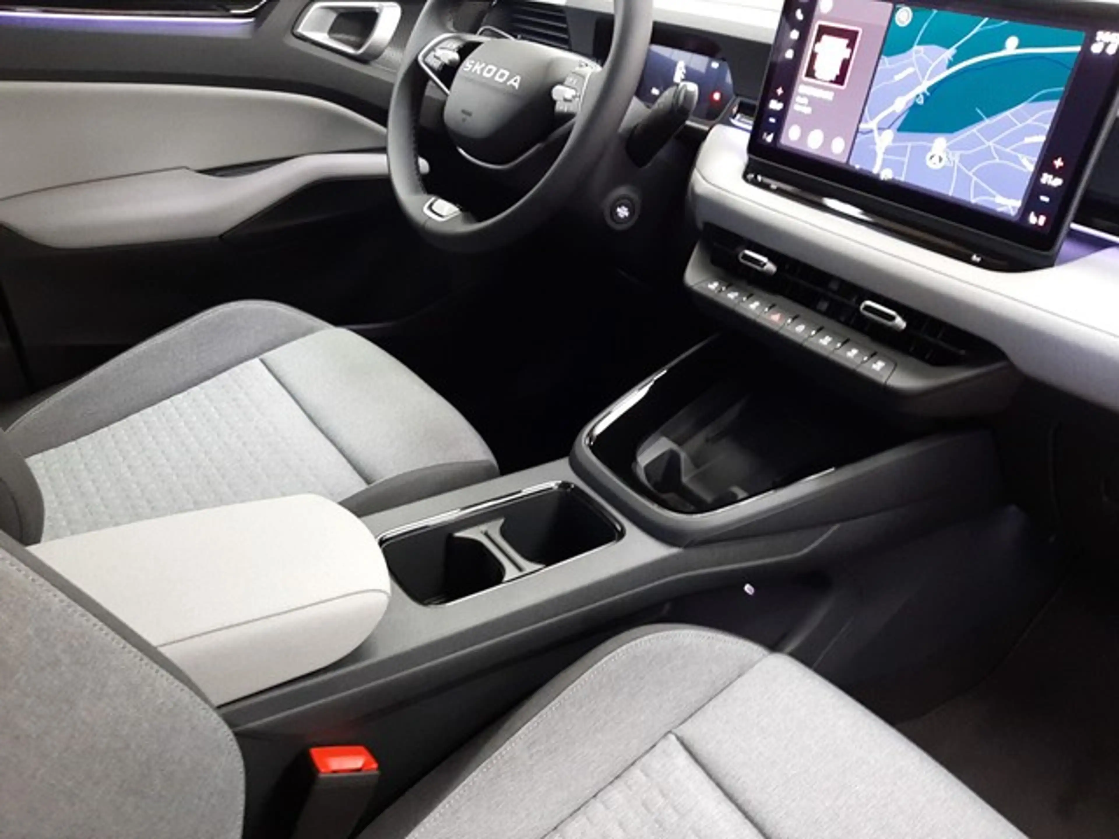Skoda Epiq Edition Eins 55 Navi LED ACC FSE PDC SHZ — photo 11