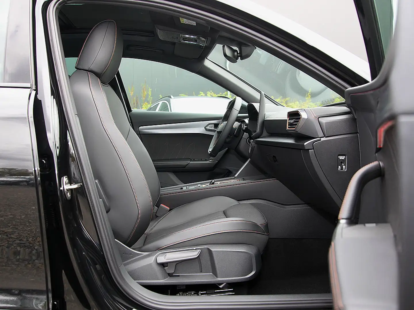 CUPRA Formentor 1.5 eTSI PANO NAVI KAMERA GJ-REIFEN Noir - 2