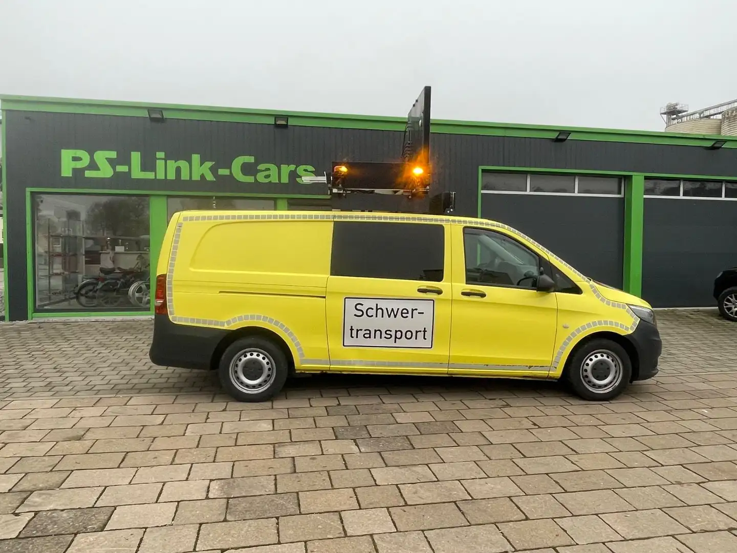 Mercedes-Benz Vito 114 CDI Schwertransportbegleitfahrzeug Jaune - 1