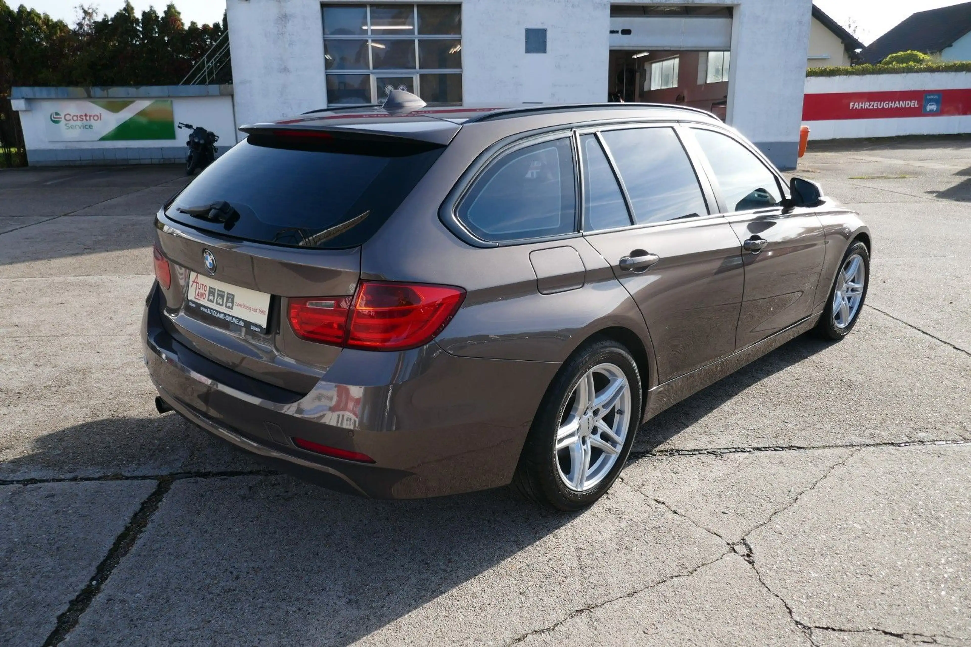 BMW 316 i Touring Xen/Nav/SHZ/PDC — photo 3
