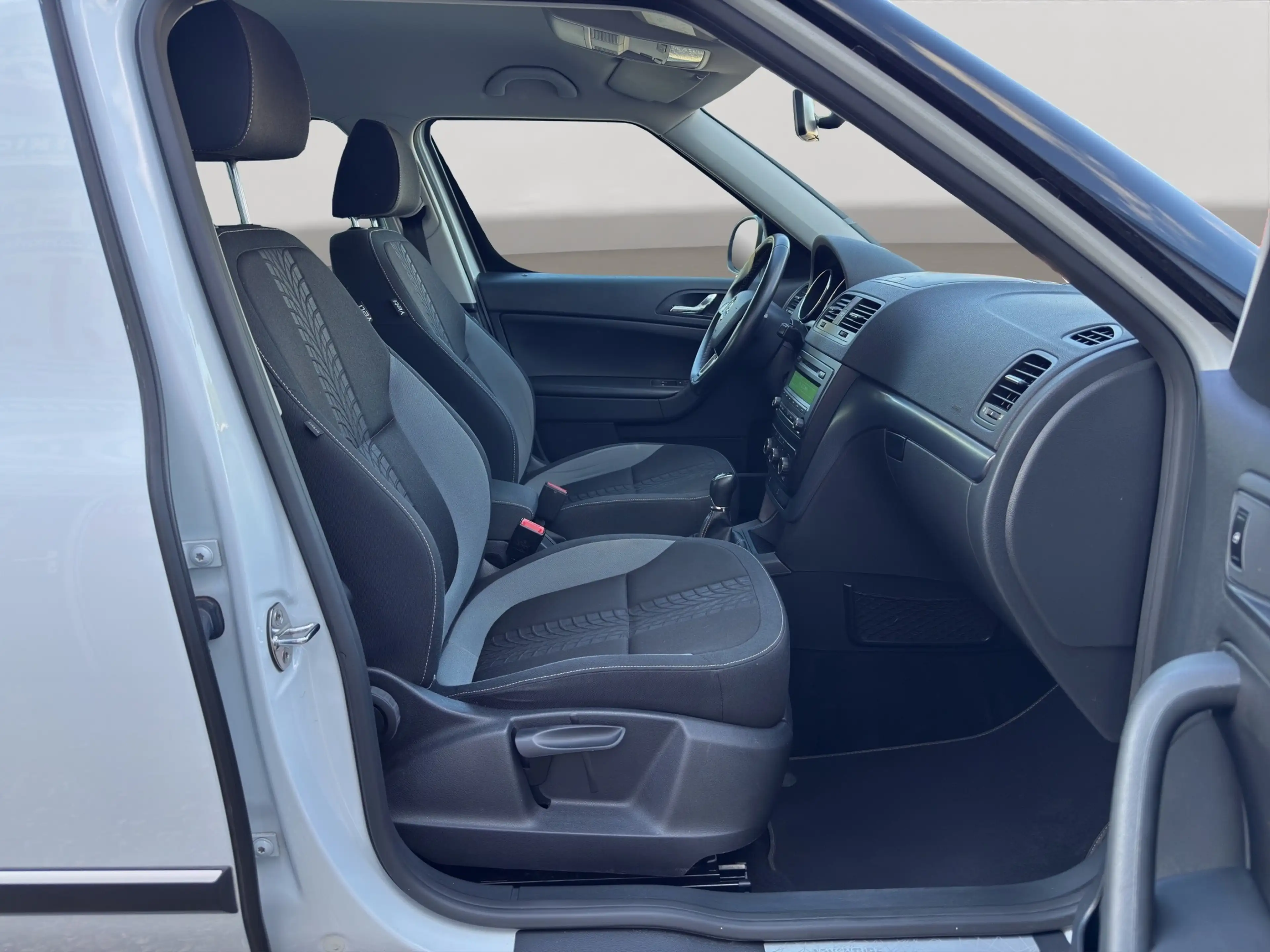 Skoda Yeti Adventure Anhängerkupplung Tempomat Klima — photo 15