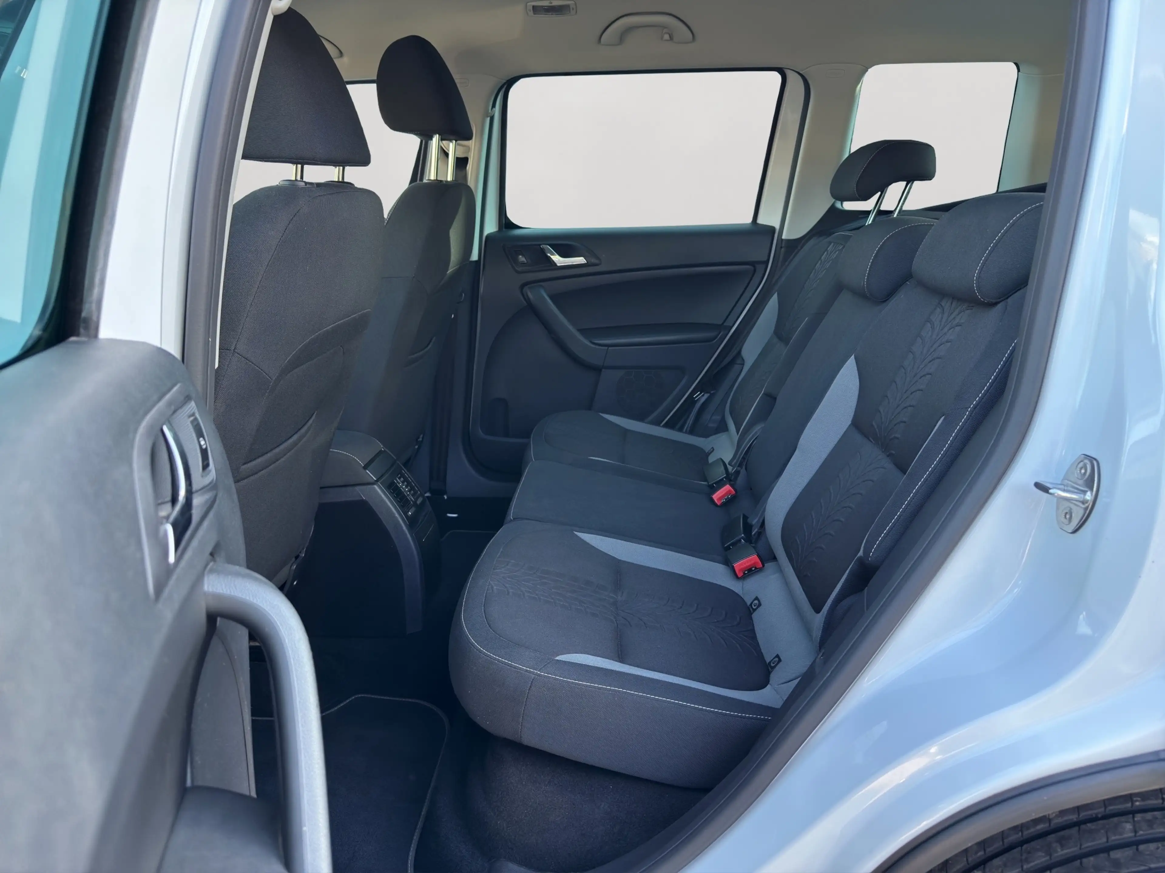 Skoda Yeti Adventure Anhängerkupplung Tempomat Klima — photo 12