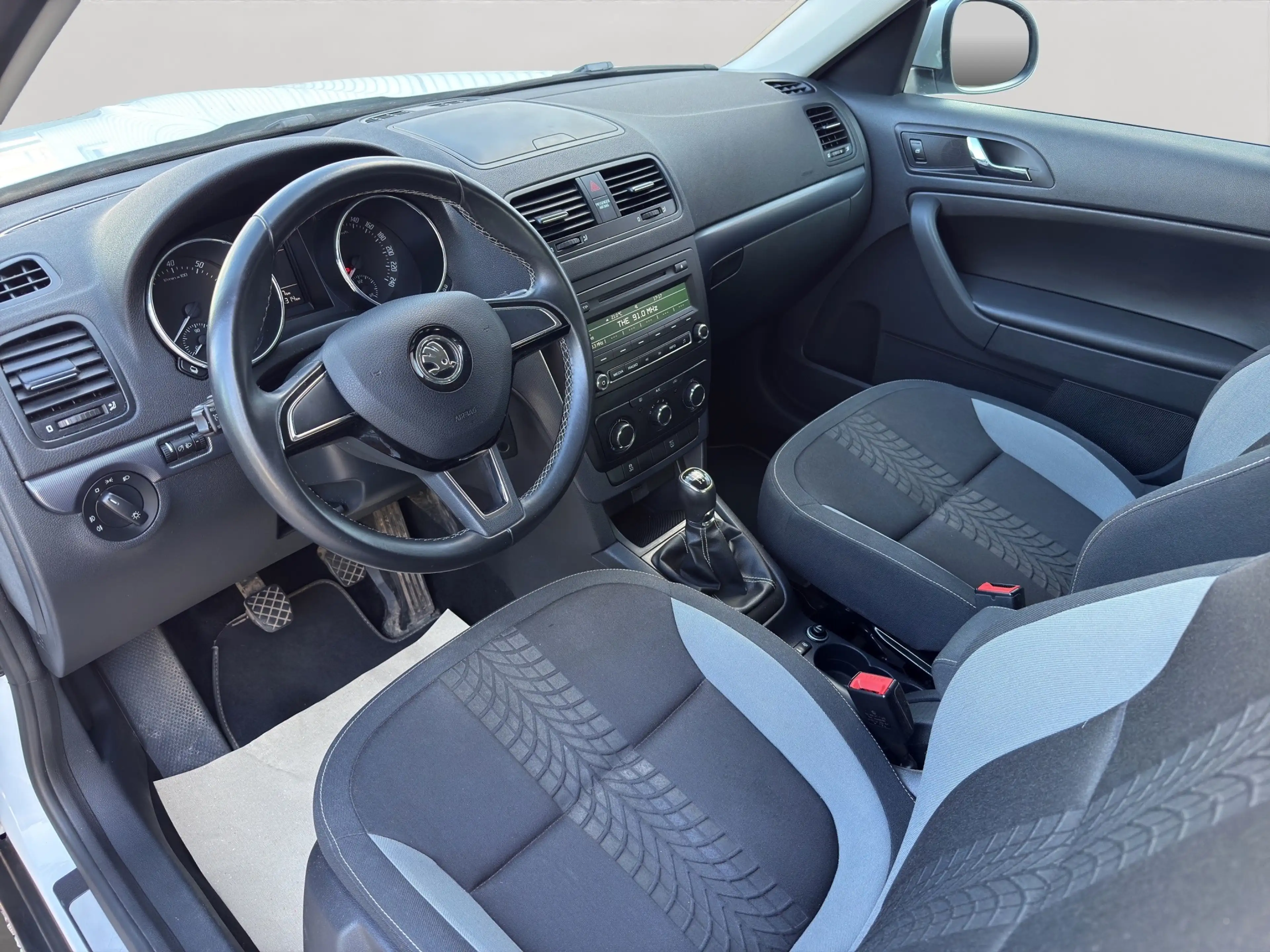 Skoda Yeti Adventure Anhängerkupplung Tempomat Klima — photo 10