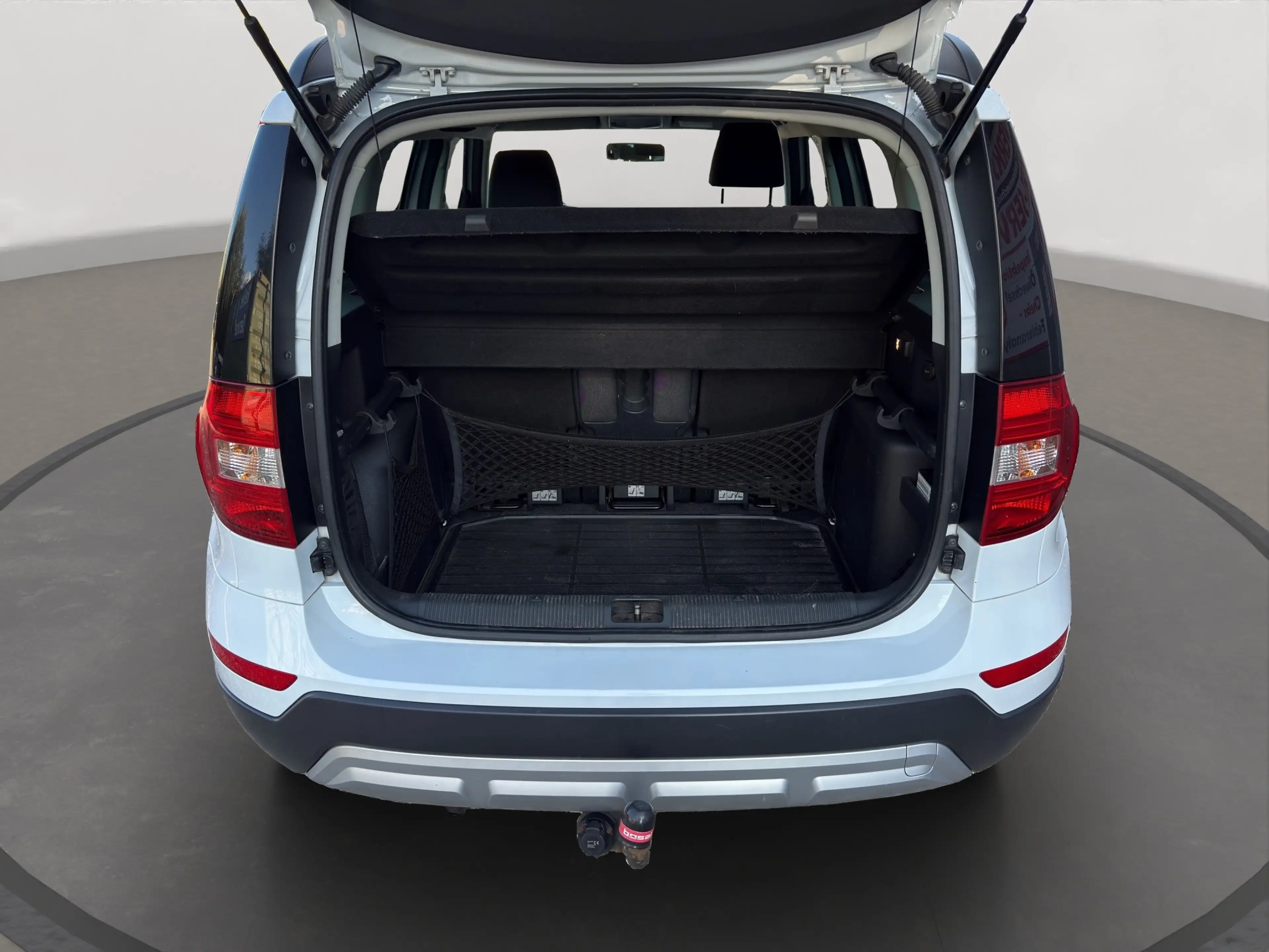 Skoda Yeti Adventure Anhängerkupplung Tempomat Klima — photo 13