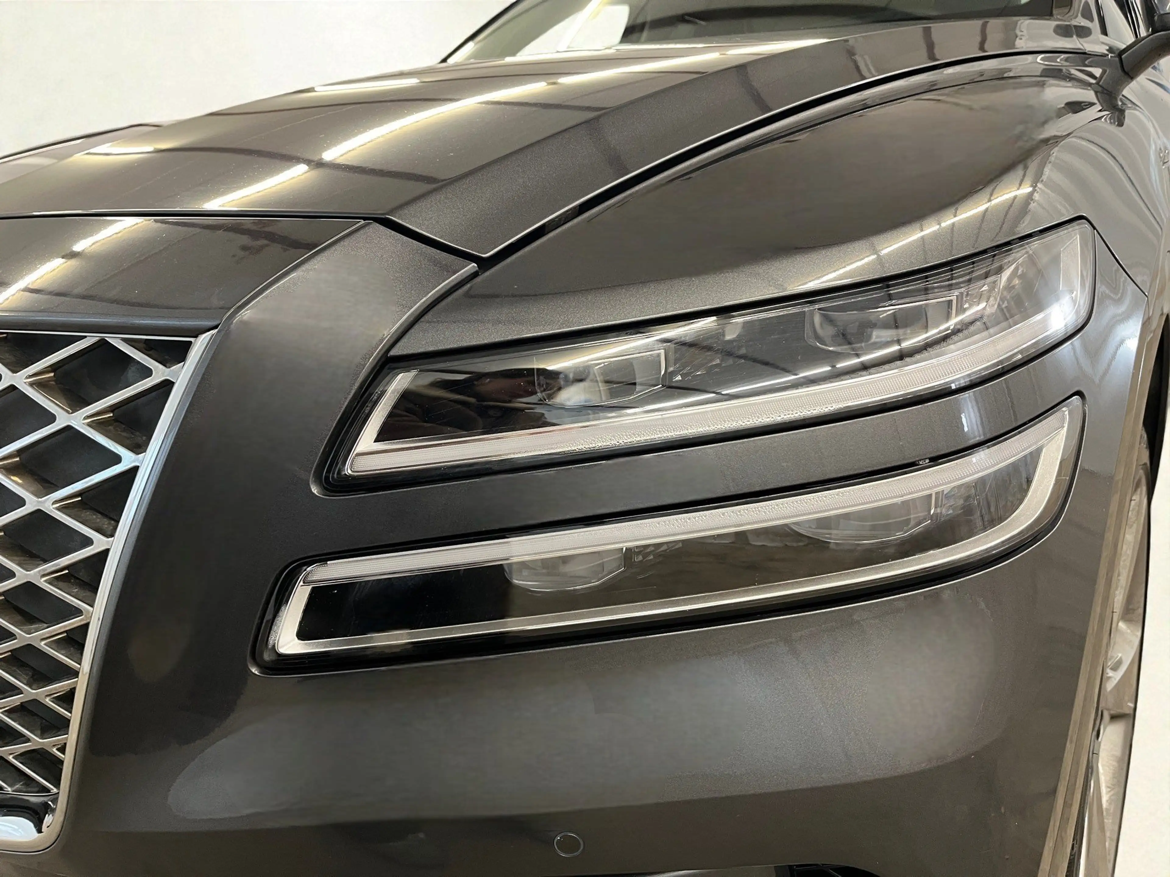 Genesis GV80 3.0 Diesel AWD Luxus 7-Sitzer *Nappa*Panorama*AHK* — photo 11