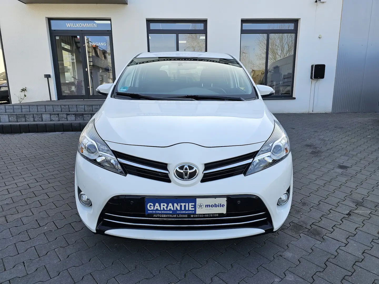 Toyota Verso 2.2 Life NAVI RFK TEMPOMAT AHK AUTOMATIK Blanc - 2