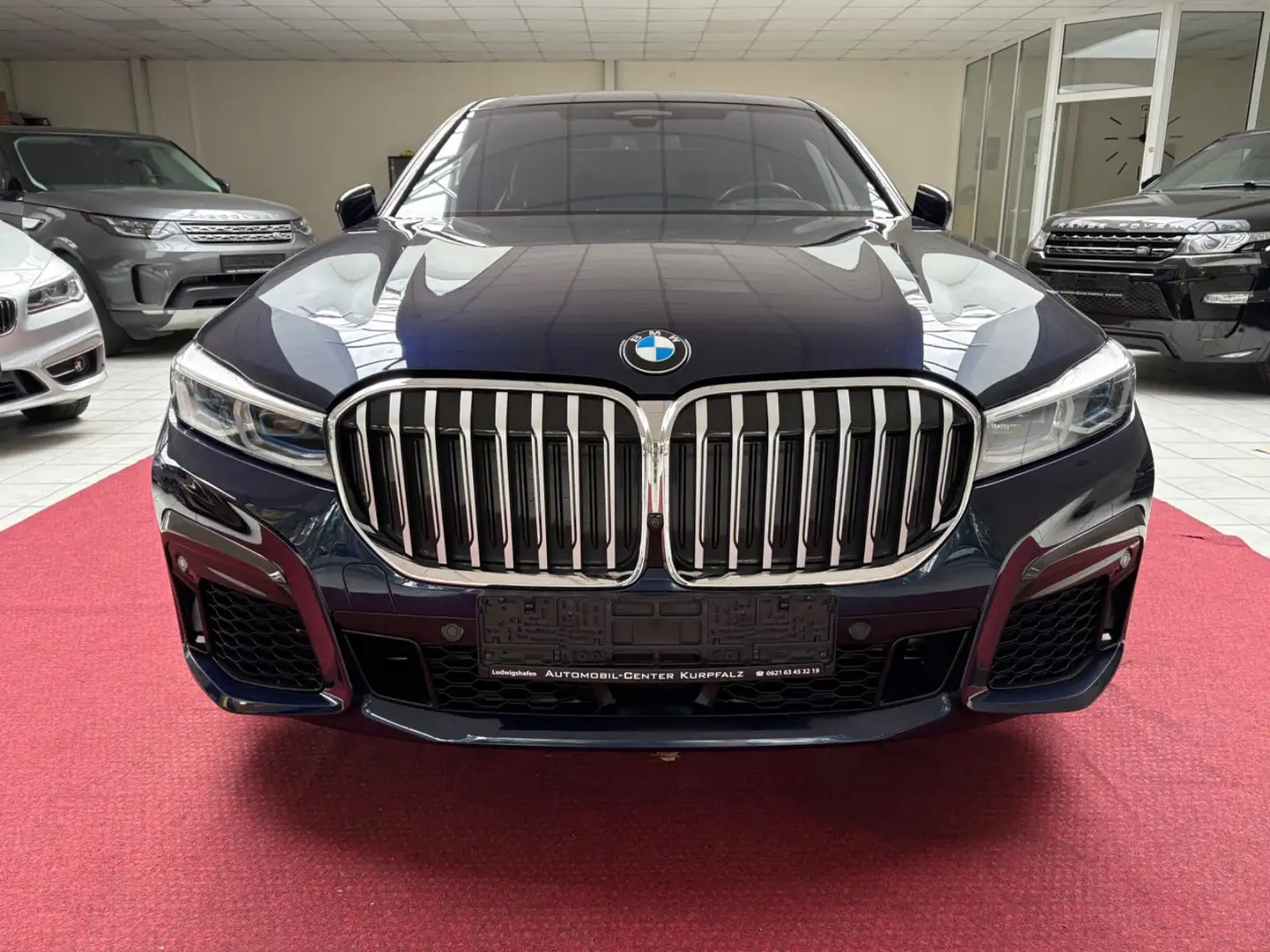 BMW 750 Li M-Paket NAVI+LEDER+LASER+B&W+REAR+4 SITZE Blau - 2