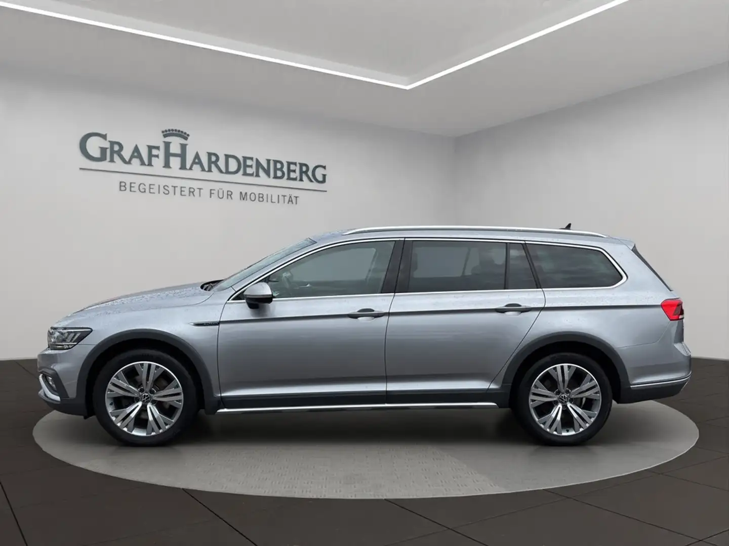 Volkswagen Passat Variant 2.0 TDI DSG Alltrack 4Motion AHK Silber - 2