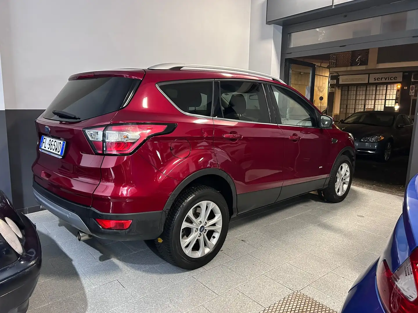 Ford Kuga Kuga II 2017 2.0 tdci Titanium Business s Rood - 1